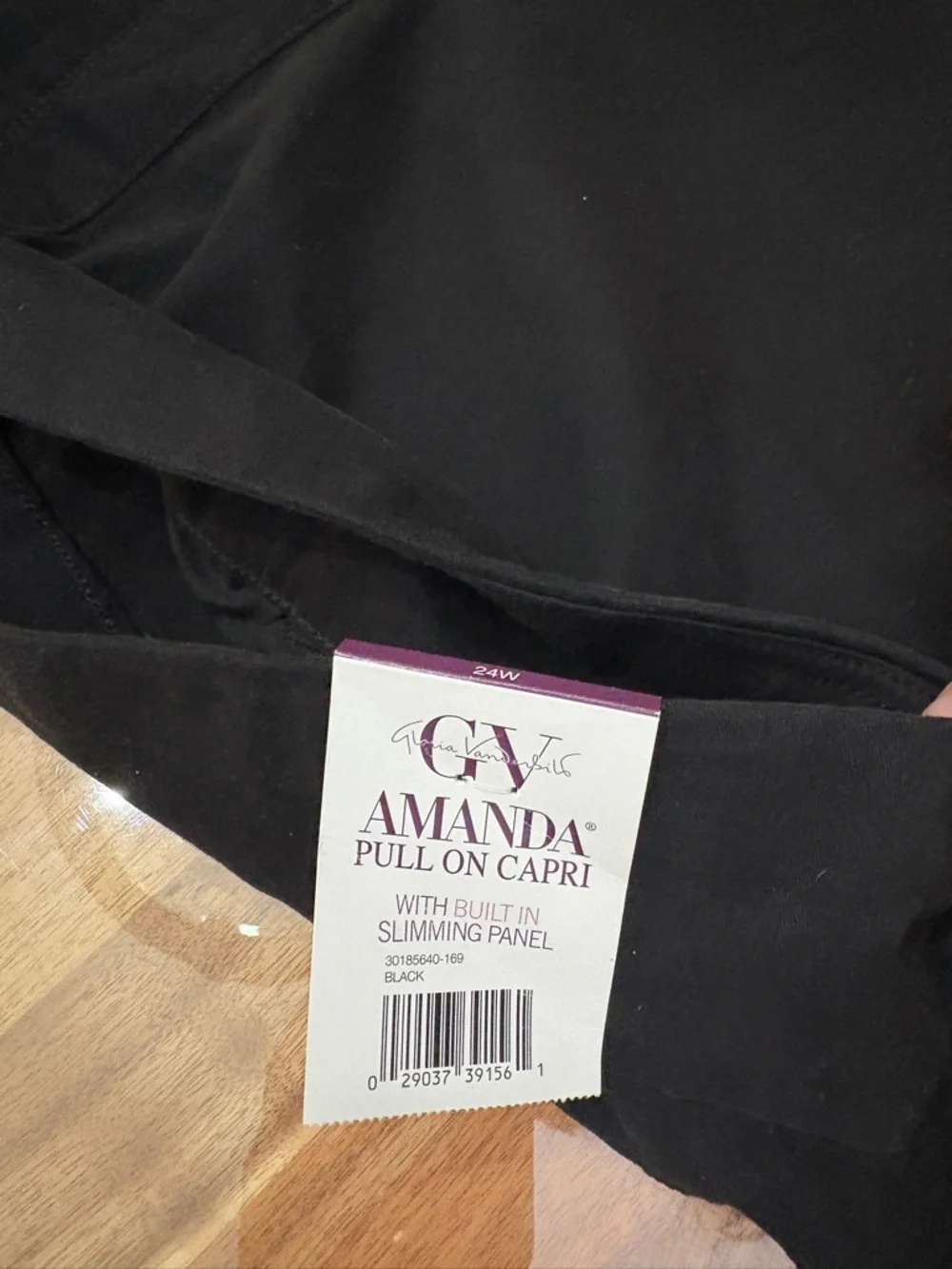 NWT Plus Size 24W Gloria Vanderbilt Black Pull Up Capri Ponte Knee Length Shorts